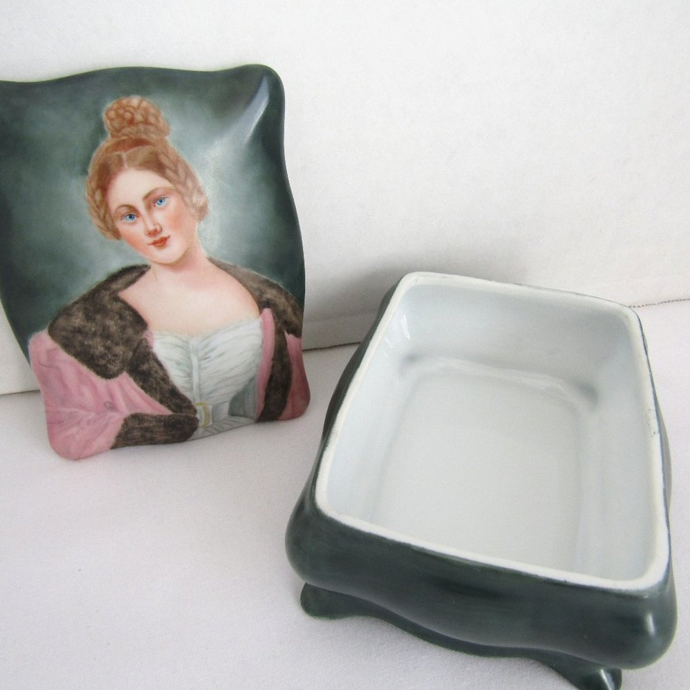 Ornate Porcelain Vtg Footed Lidded Trinket/Jewelry Box, Lovely Victorian Woman